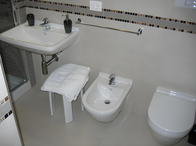 Bathroom 3, Gioia In Collina, Chieti