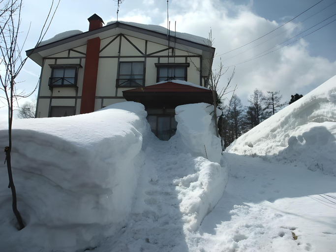 Others 4, Kitsune Lodge Myoko Japan-self contained, Myōkō