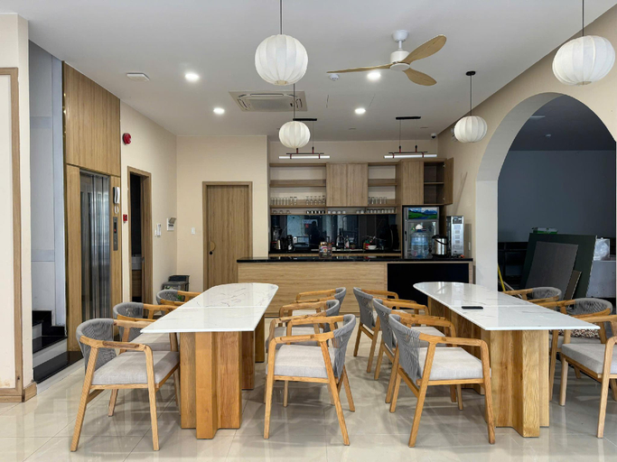 Food & Drinks 3, Hai Bot Home 16, Phú Quốc