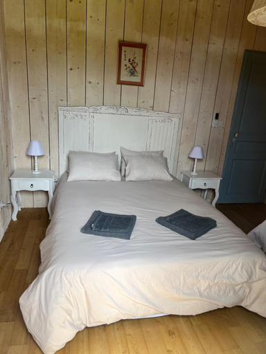 Bedroom 2, Domaine de la source perigordnoir Chambre d'hotes LA FONTAINE, Dordogne