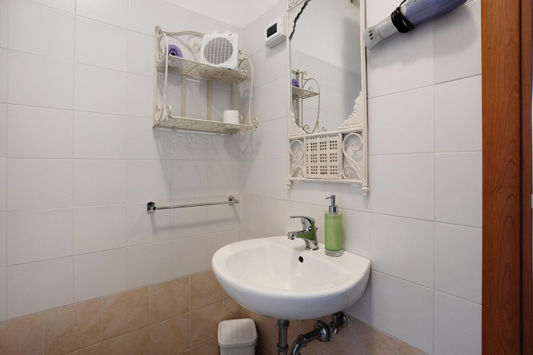 Bathroom 3, La scortica - casa di campagna, La Spezia