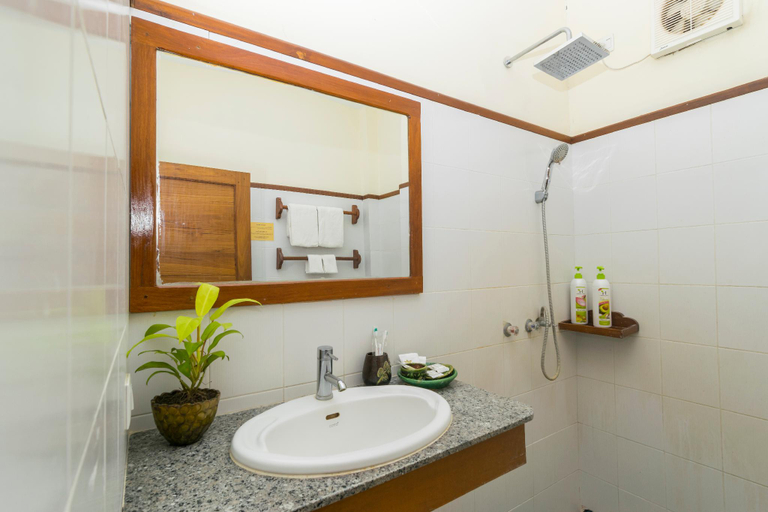 Bathroom, Bagan Empress Hotel, Myingyan