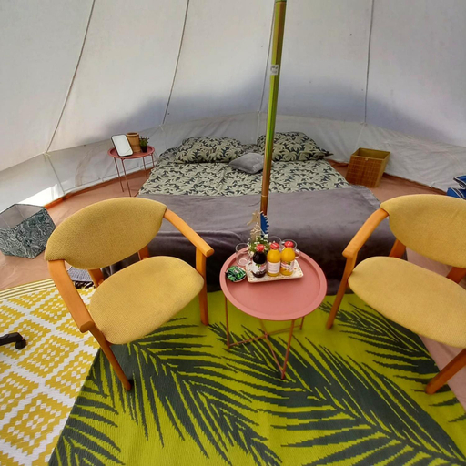 4, Nalu Glamp, Sławno