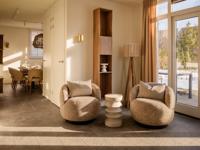 Others 5, Stylish Villa w Sauna Garden, Limburg
