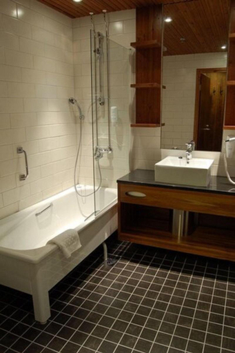Bathroom 3, Santa's Hotel Tunturi, Lapland
