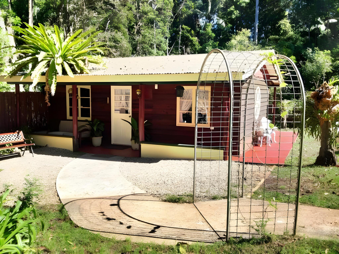 Others 5, Curtis Cottage, Tamborine Mountain