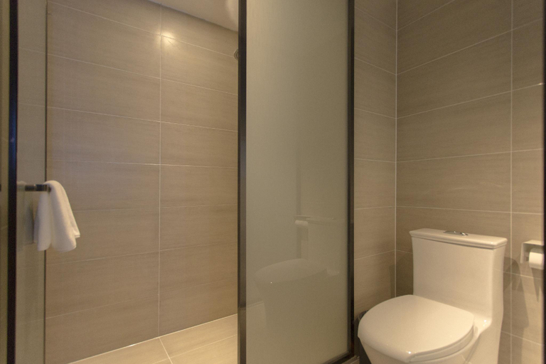Bathroom 4, Hanting Hotel Zaozhuang Guangming West Road, Zaozhuang
