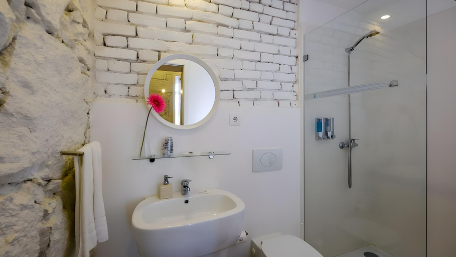 Bathroom 3, Loft Guest House Jardim das Maes Viseu, Viseu