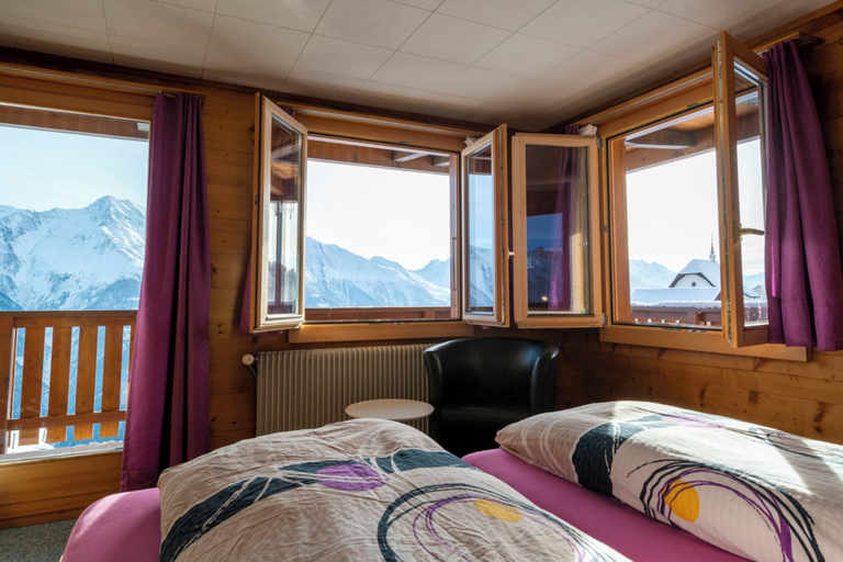 Room 4, Chalet Weisshorn 2, Raron