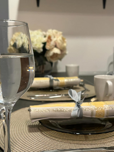 Food & Drinks, Luxury Mansion, Municipiul Bucuresti