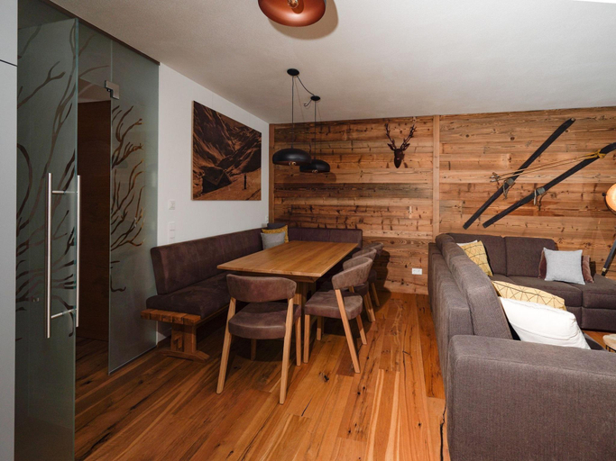 Others 4, Kitzbuhel alpine lodge with sauna, Zell am See