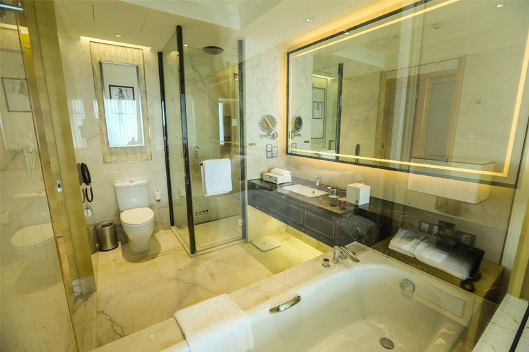 Bathroom 5, Ming Du Lakeside Hotel Nanning, Nanning
