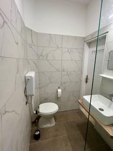 Bathroom 2, Dalmat House, Orebić