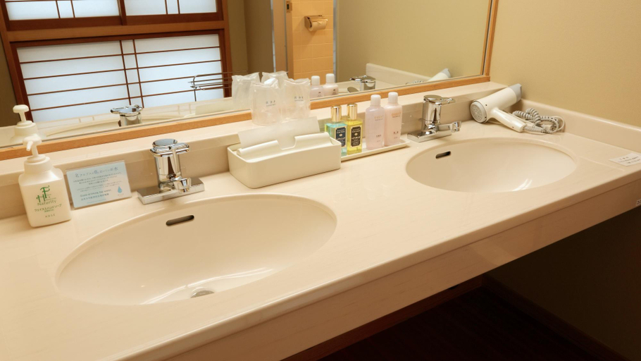 Bathroom 3, Tateyama Prince Hotel, Ōmachi