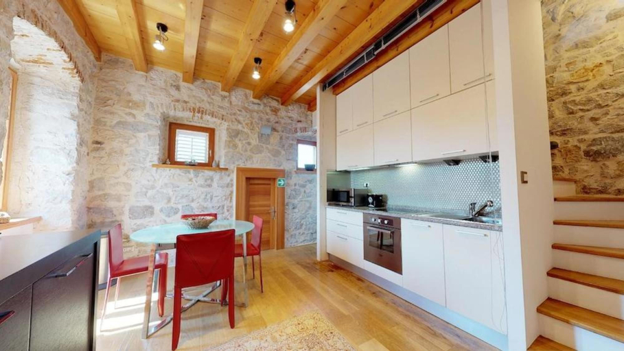 Others 5, Riva Apartments, Split