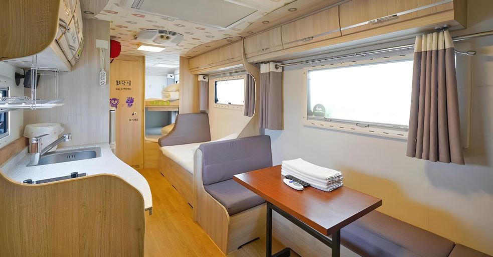 Others 5, Poseidon Caravan, Gapyeong