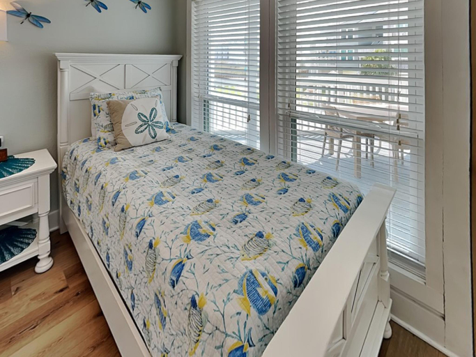 Bedroom 3, Smiling Jacks Escape, Nueces
