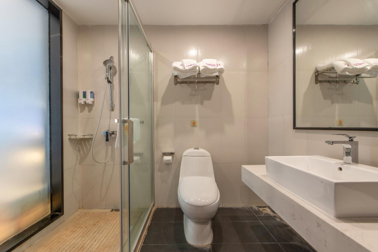 Bathroom 3, Manli Hotel, Foshan