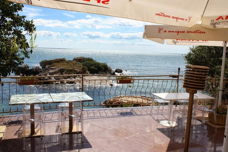 Food & Drinks, Rusalka Holiday Village, Kavarna