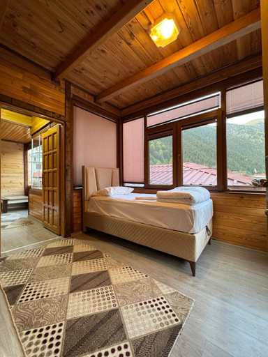 Others 3, Bes Evler Apart, Çaykara