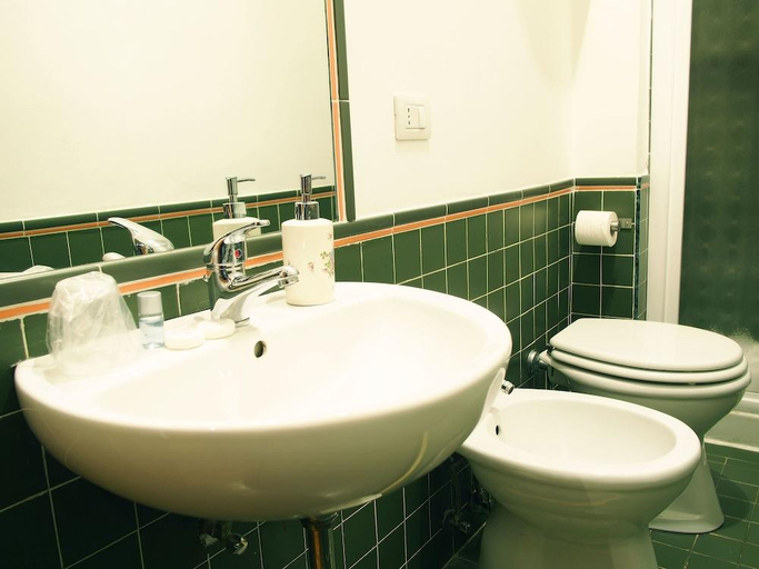 Bathroom 3, B&B 2 Passi Da, Rome