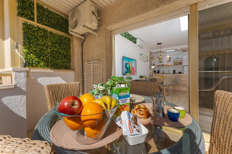 Food & Drinks 4, Little Hawaii Apartments, Tarragona