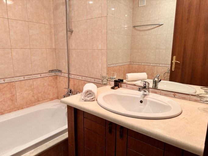Bathroom 3, Sea View & infinity pool apartments in Kaliakria resort, Kavarna