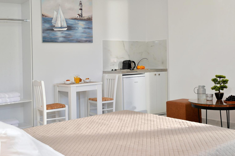 Bedroom 2, Alekos Suites - Free 24hr Transportation To Airport, Attica