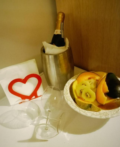 Food & Drinks, Suite Maison Rouge, Bari