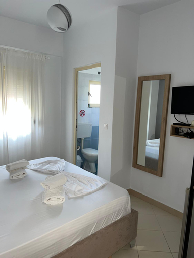 Others 3, Helios Rooms, Sarandës