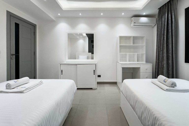 Room 2, Xuru Stays I The Bold & Bright 3bdr Apt. 15 Min To Airport, Nasr City 1