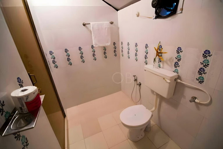 Bathroom 3, Mavila Beach Resort, Kerala's Heritage TempleVilla, Thiruvananthapuram