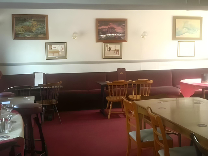 Food & Drinks 4, Swan Inn, Heathrow Airport, Surrey
