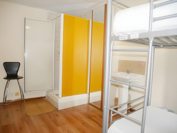 Bedroom 3, Kensal Green Backpackers, London