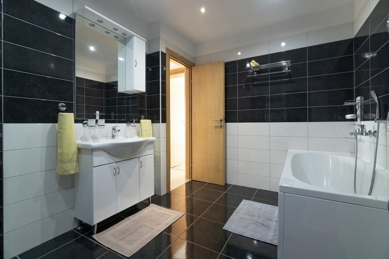 Bathroom, Seabreeze Apartments with Shared Jacuzzi, Senj
