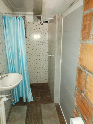 Bathroom 3, Casa de relajacion low cost, Puerto Salgar