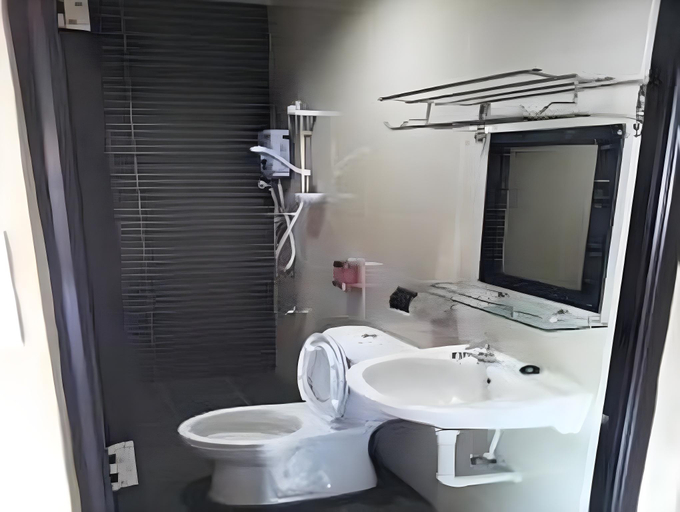Bathroom 4, Admiral Hotel, Manjung