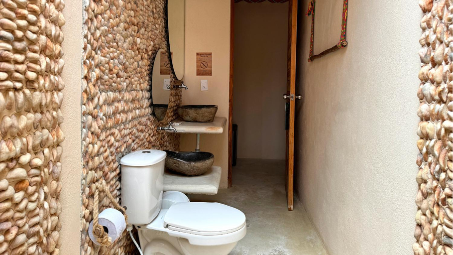 Bathroom 4, Hotel Wayira beach On Vacation, Manaure