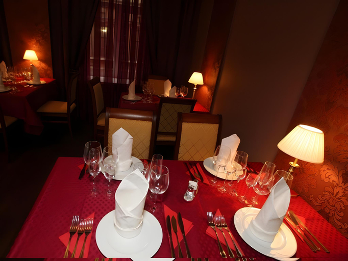 Food & Drinks 2, Hotel Atlantic, Sankt-Peterburg gorsovet