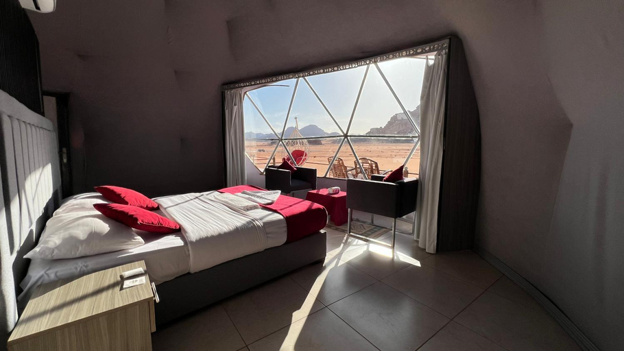 Bedroom 2, Rum Legend luxury camp, Quaira