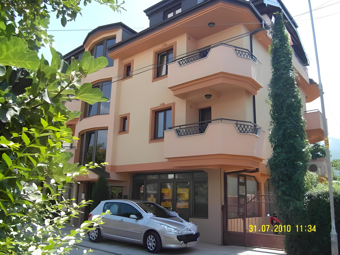 Exterior & Views, Kukunesh Apartments