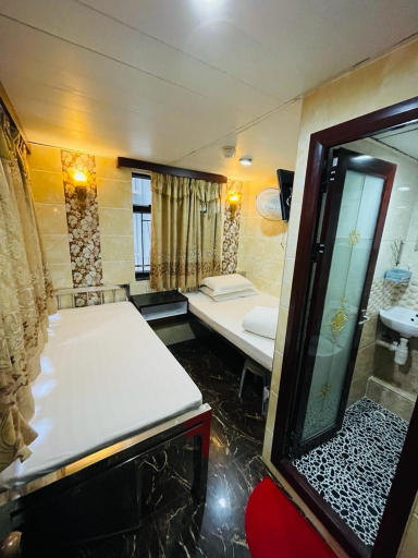 Bedroom 3, Maharaja Guest House, Kowloon