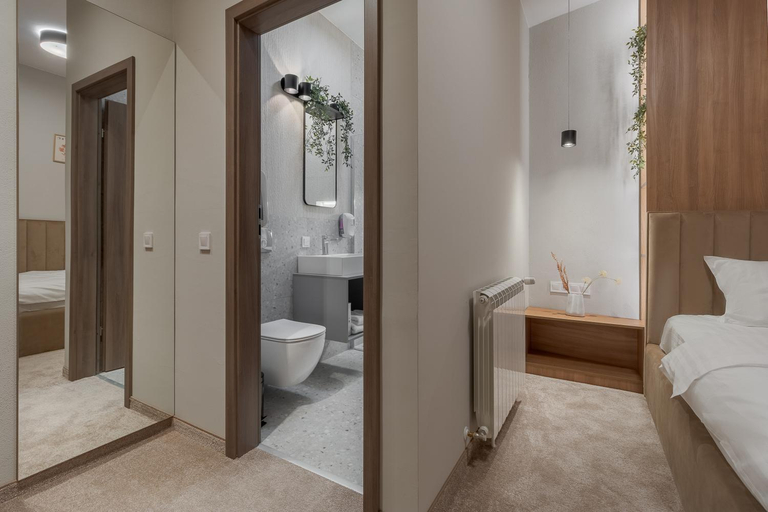 Others 5, Oasis Rooms, Oradea
