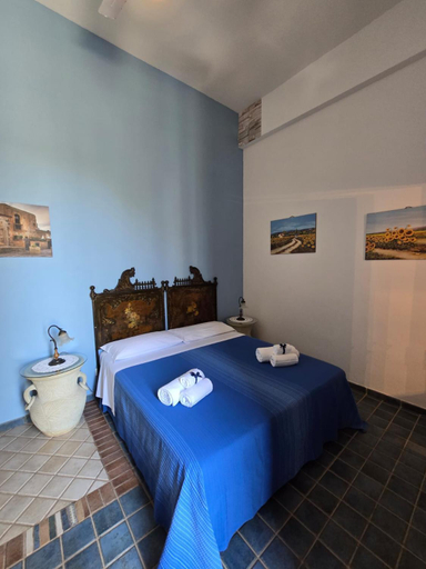 Others 2, B&B Casa Cavarra, Syracuse