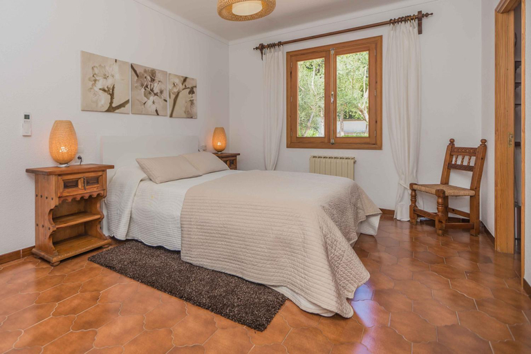 Bedroom 3, Seafront Luxury Villa Can Torrens, Baleares