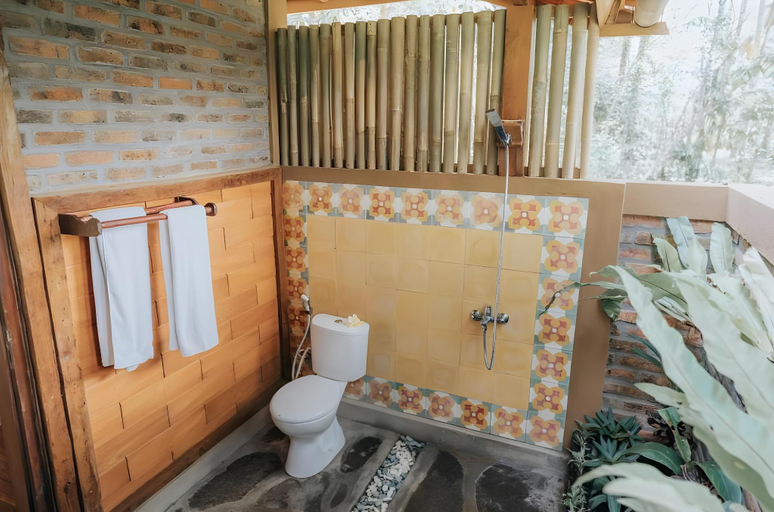 Bathroom 3, Saridevi Ecolodge, Tabanan