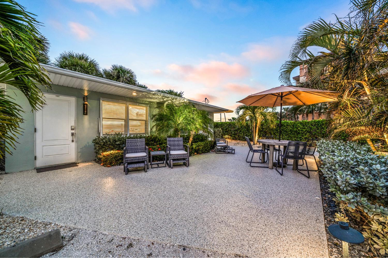 Others 4, Wonderful Place wPrivate Patio Next to the Beach, Brevard