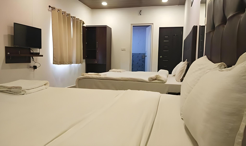 Bedroom 3, hotel balaji inn, North Goa