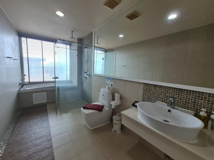 Bathroom 3, The Baycliff, Phuket Island