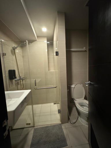 Bathroom, Unit 2X Cluster 5 81 Newport Blvd by Rechelle Nunag, Pasay City